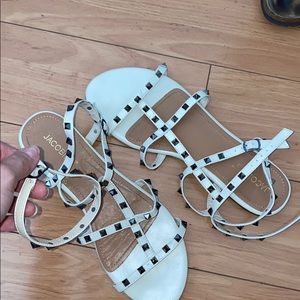 Cute flat sandal